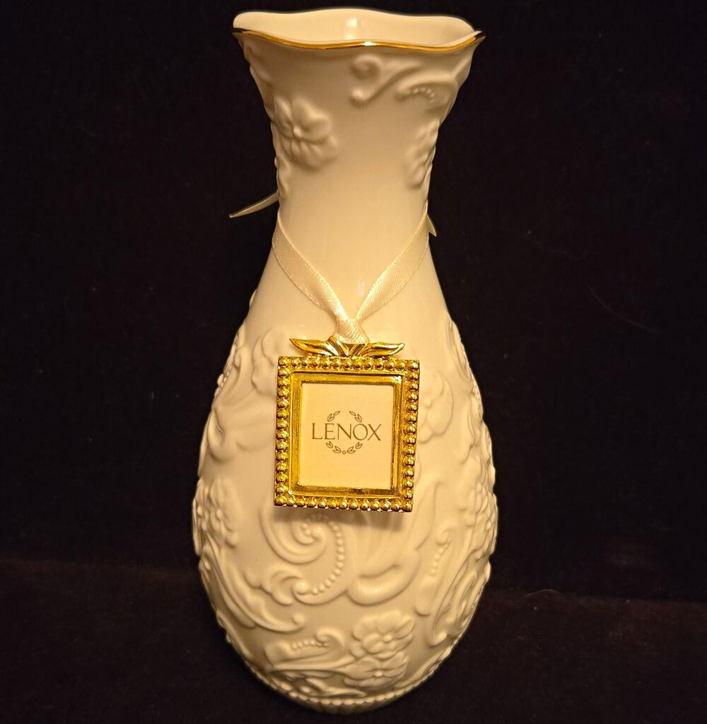 Lenox Great Giftables Ivory Porcelain Floral Embossed Vase Mini Gold Photo Frame